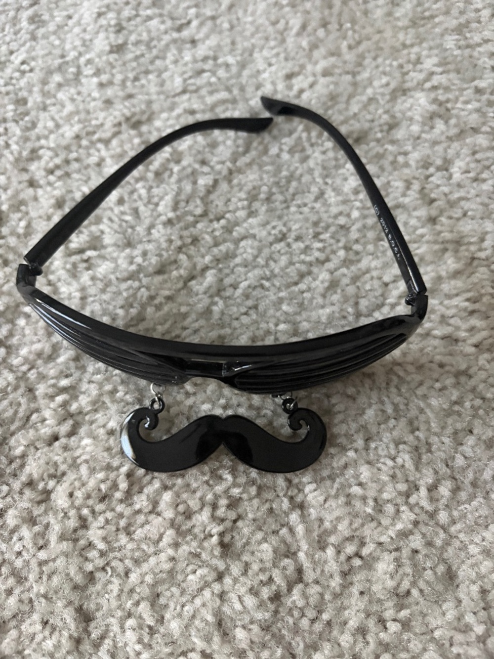 Sunstaches